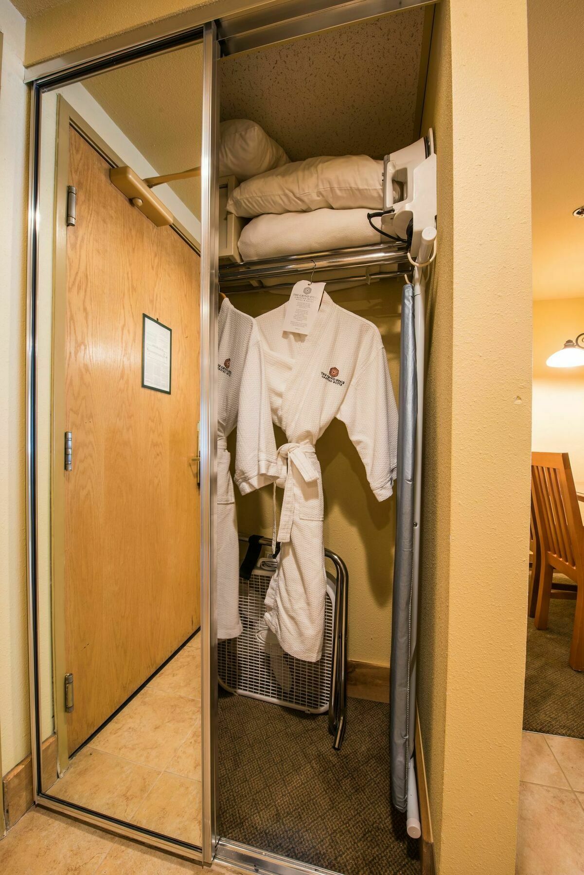 The Grand Lodge Hotel And Suites Mount Crested Butte Exteriör bild